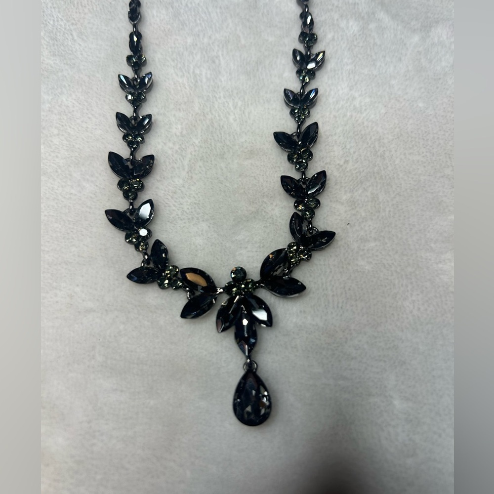 Chic Black Leaf Necklace for prom or cocktail event